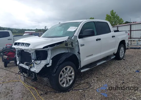 2018 Toyota Tundra Sr5 5.7L V8 z USA, uszkodzony, nr VIN 5TFDW5F12JX735228